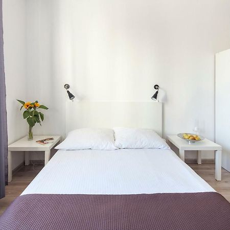 Sleepy3City Apartments 10 Lutego 23 กดิเนีย ภายนอก รูปภาพ