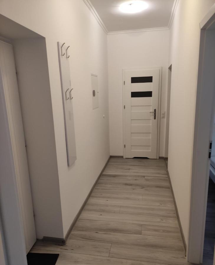 Sleepy3City Apartments 10 Lutego 23 กดิเนีย ภายนอก รูปภาพ