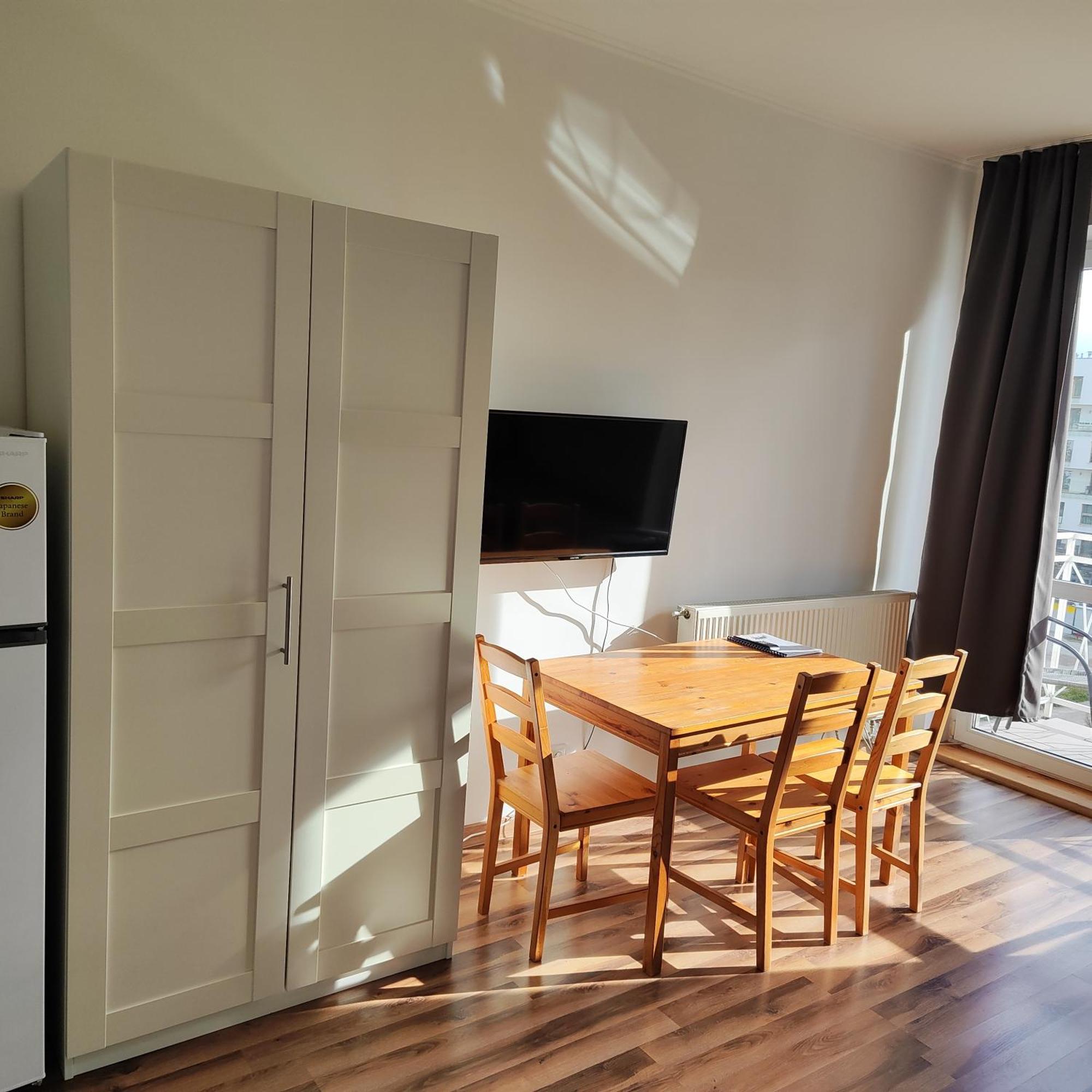 Sleepy3City Apartments 10 Lutego 23 กดิเนีย ภายนอก รูปภาพ
