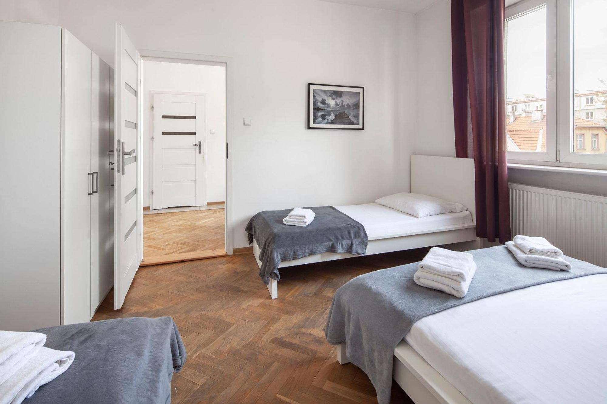 Sleepy3City Apartments 10 Lutego 23 กดิเนีย ภายนอก รูปภาพ