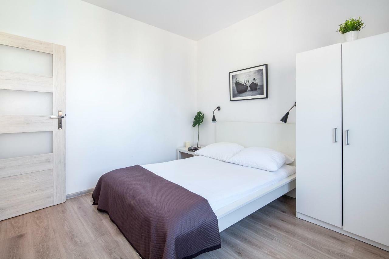 Sleepy3City Apartments 10 Lutego 23 กดิเนีย ภายนอก รูปภาพ
