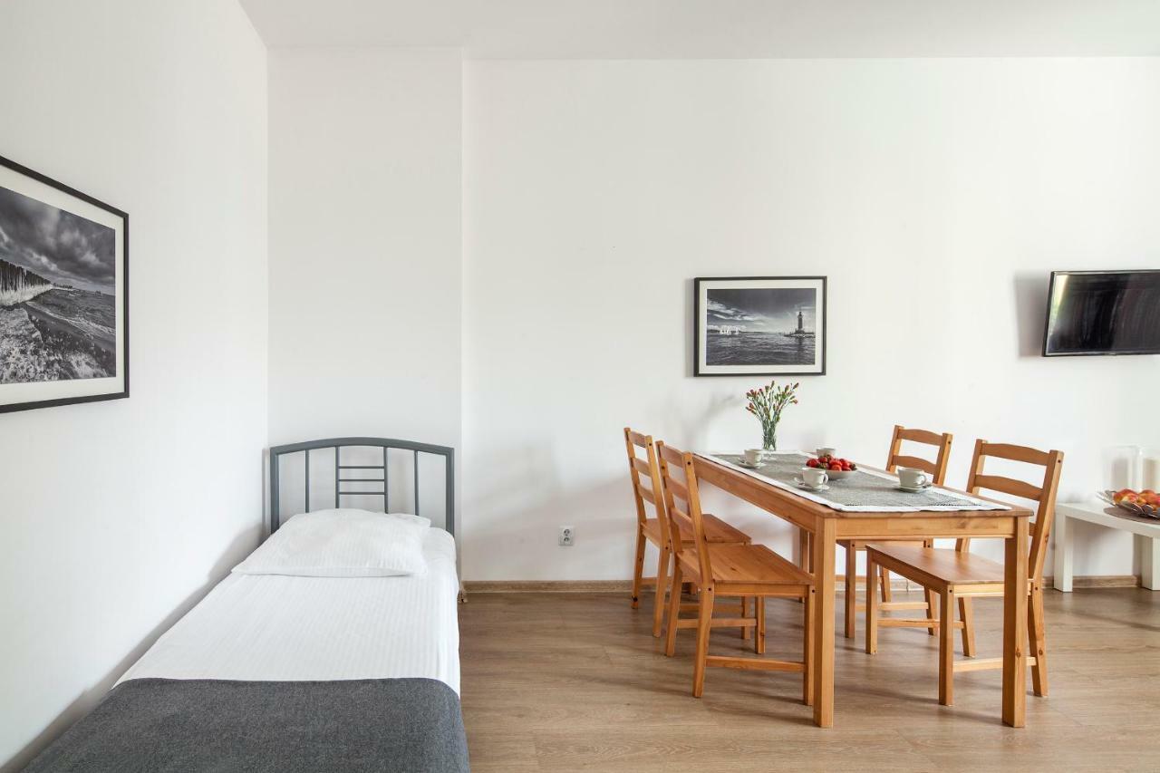 Sleepy3City Apartments 10 Lutego 23 กดิเนีย ภายนอก รูปภาพ